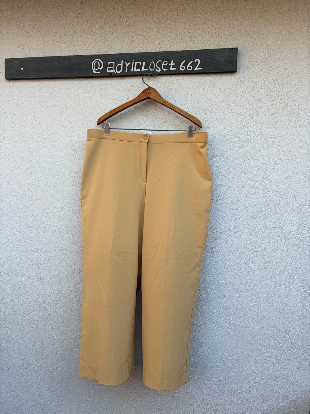 Jaclyn Smith Collection. Women’s Wide-Leg Pants in Light Mustard Size 16 - Picture 2 of 13